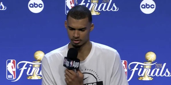 B体育-文班：我会想办法解决问题，事情没有比这更复杂