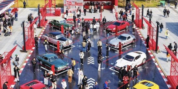 B体育app下载-从《飞驰人生》到飞驰人生：2026格子旗嘉年华启幕 经典F1战车亮相西岸